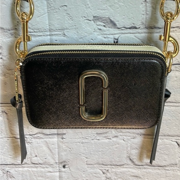 Marc Jacobs Black Crossbody Bag with Pink Strap - Picture 2 of 5